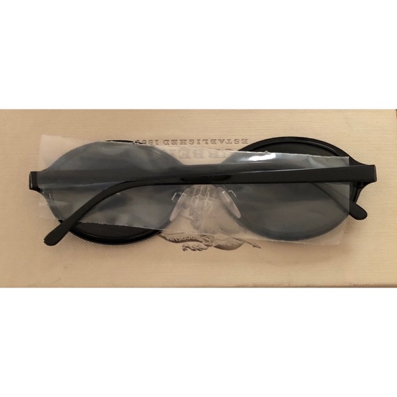 Burberry Sunglasses - Picture 2 of 3